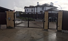 Распашные ворота с калиткой автоматикой Nice